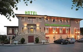 hotel gueñes